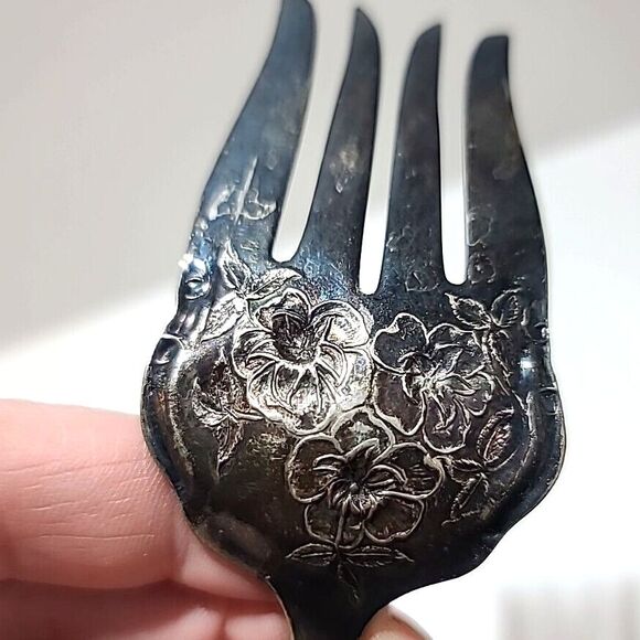 Vintage RCCO Rogers Bros Meat Fork Rose Pattern 8.5" - Picture 5 of 7